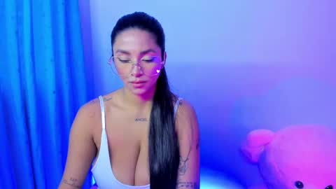 Snapshot of melanny_skies chatting on October 7, 7:00 pm Melanny online show from October 7, 7:00 pm