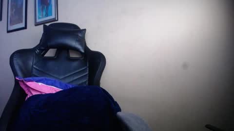 melany online show from December 30, 6:49 pm