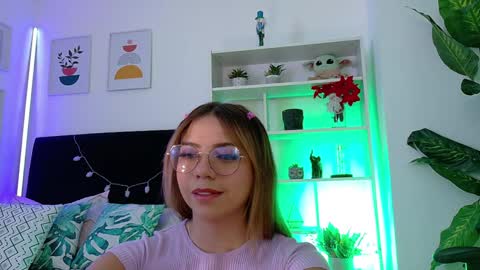 Snapshot of melany_na chatting on January 22, 1:20 am Melany online show from January 22, 1:20 am