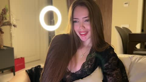 Snapshot of melanybunny chatting on December 10, 5:44 pm Adel online show from December 10, 5:44 pm