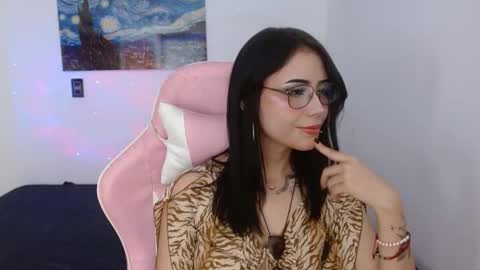 Snapshot of melhoneymoon chatting on September 14, 2:00 am Mel online show from September 14, 2:00 am