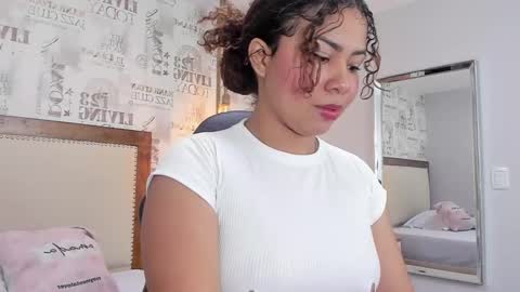 M E L I N A  online show from January 27, 7:24 pm