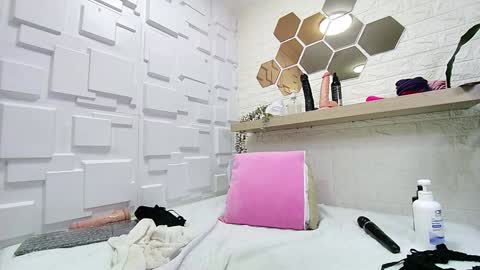 Melissa online show from January 27, 7:35 pm