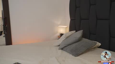 On vacation until Monday online show from November 21, 12:04 pm