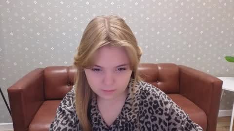 Sophia online show from November 20, 4:45 am