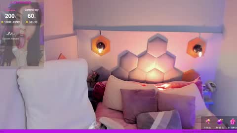 Snapshot of melissa_koster chatting on February 11, 5:16 am Melissa 3 online show from February 11, 5:16 am