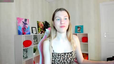 melissa_moooree online show from February 27, 2:21 pm