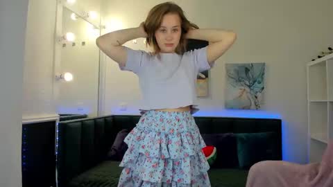 Snapshot of melissa_new22 chatting on October 8, 12:19 am melissa_new22 online show from October 8, 12:19 am