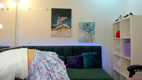 Snapshot of melissa_new22 chatting on October 24, 12:19 am melissa_new22 online show from October 24, 12:19 am