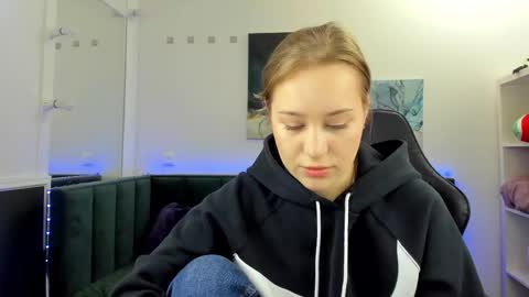 Snapshot of melissa_new22 chatting on November 3, 12:02 am melissa_new22 online show from November 3, 12:02 am