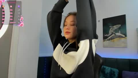 Snapshot of melissa_new22 chatting on November 29, 12:35 am melissa_new22 online show from November 29, 12:35 am