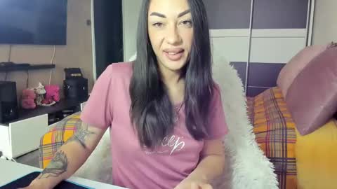 Snapshot of melissafoxxy chatting on February 6, 10:48 am melissafoxxy online show from February 6, 10:48 am