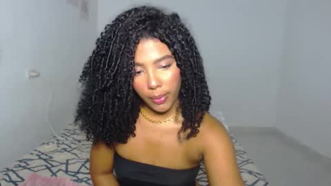 Snapshot of mell_rossi chatting on December 16, 9:03 am mell_rossi online show from December 16, 9:03 am