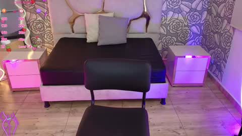 Mellani  online show from January 25, 3:09 am