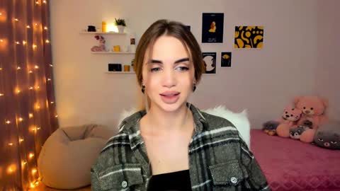 Tessa online show from December 9, 12:12 am