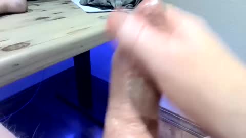 mellomike online show from December 4, 4:32 am