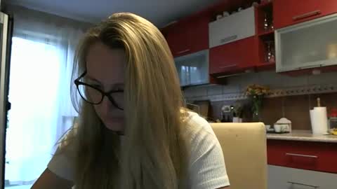 Melly online show from September 11, 6:35 am