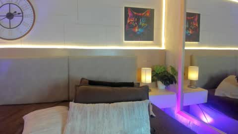 Melody online show from October 26, 3:12 am