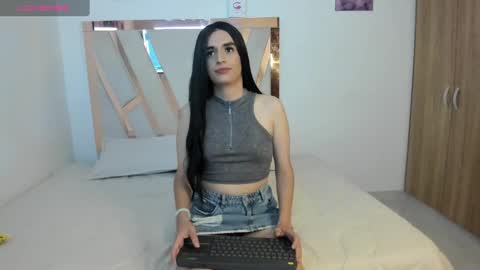 Snapshot of melody_adams12 chatting on February 21, 7:56 am Melody online show from February 21, 7:56 am