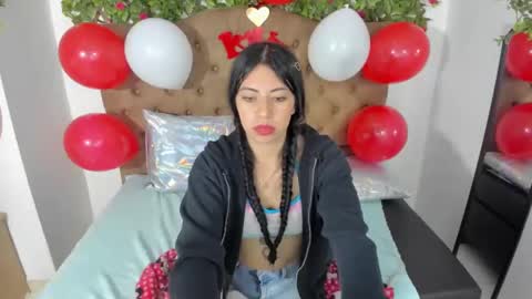 Snapshot of melody_hottt_ chatting on February 13, 8:55 pm Melody online show from February 13, 8:55 pm