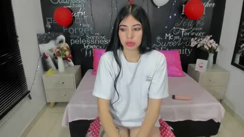 Snapshot of melody_hottt_ chatting on March 11, 3:05 am Melody online show from March 11, 3:05 am