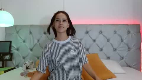 Snapshot of melodymansson chatting on October 8, 2:04 pm Luisa Castro online show from October 8, 2:04 pm