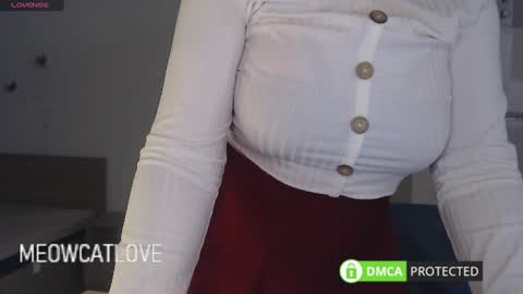 meowcatlove online show from March 12, 9:03 pm