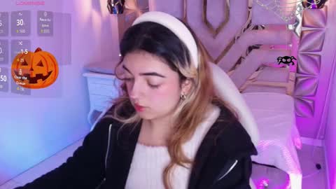    online show from October 21, 8:20 pm