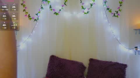 Snapshot of merida_bell18 chatting on December 28, 3:26 am Merida Bell online show from December 28, 3:26 am