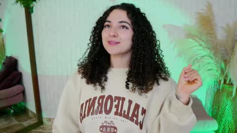 Snapshot of merida_bell18 chatting on September 17, 3:41 am Merida Bell online show from September 17, 3:41 am