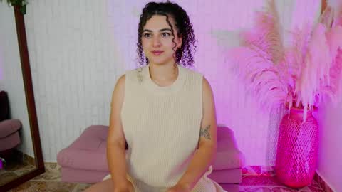 Snapshot of merida_bell18 chatting on September 26, 12:47 am Merida Bell online show from September 26, 12:47 am