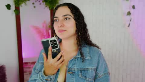 Snapshot of merida_bell18 chatting on September 27, 11:10 pm Merida Bell online show from September 27, 11:10 pm