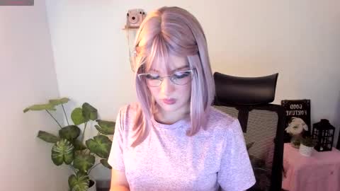 laura 3 i am independent model online show from November 10, 2:43 am