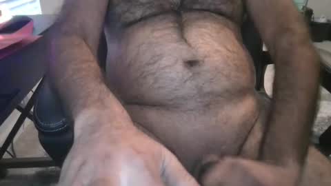 Snapshot of metter26 chatting on January 1, 10:56 pm atx guy online show from January 1, 10:56 pm