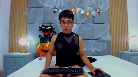 mexwilliams online show from November 1, 12:29 pm