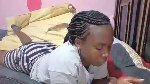 Meybel online show from November 10, 7:02 pm