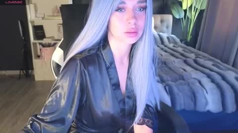 Snapshot of mezzalunaa chatting on October 2, 5:14 am vollmond online show from October 2, 5:14 am