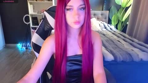 Snapshot of mezzalunaa chatting on November 4, 5:50 am vollmond online show from November 4, 5:50 am