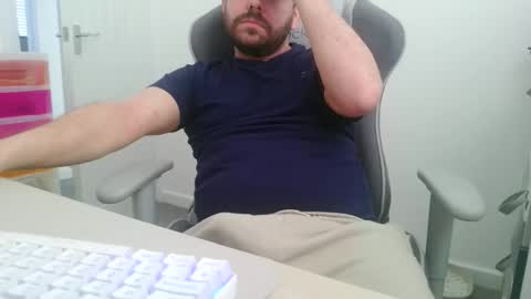 Snapshot of mg_of chatting on November 28, 10:29 am mg-of online show from November 28, 10:29 am