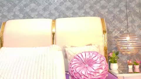 Mhia  online show from November 29, 3:26 pm