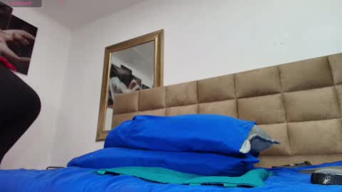 Emi online show from January 22, 7:13 pm