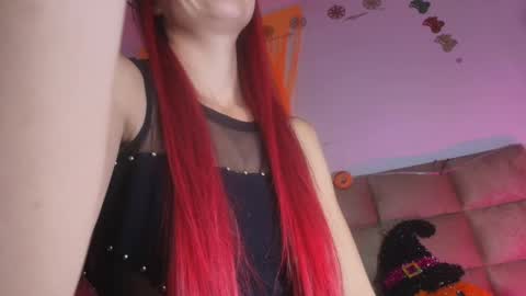 Emi online show from October 25, 8:03 pm