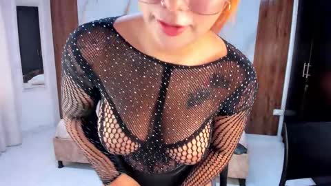 Violett online show from March 5, 9:48 pm