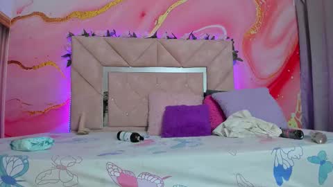 mia__blaze_ online show from November 22, 3:05 am