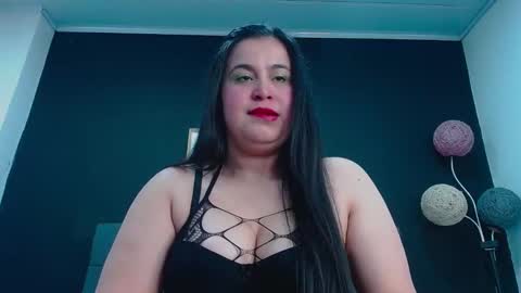 C A L L  M E  M I A  online show from September 17, 10:00 pm