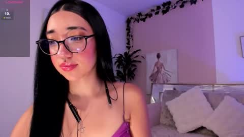 mia_corner online show from November 28, 8:44 pm