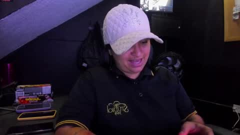 Snapshot of mia_daniela_ chatting on September 20, 8:32 pm Mia daniela online show from September 20, 8:32 pm