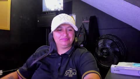 Snapshot of mia_daniela_ chatting on September 23, 2:14 am Mia daniela online show from September 23, 2:14 am