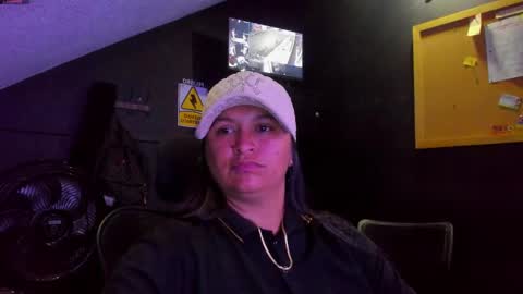 Snapshot of mia_daniela_ chatting on October 1, 5:57 am Mia daniela online show from October 1, 5:57 am