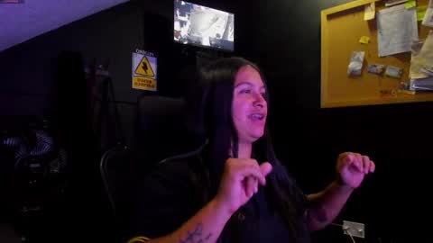 Snapshot of mia_daniela_ chatting on October 2, 2:29 am Mia daniela online show from October 2, 2:29 am